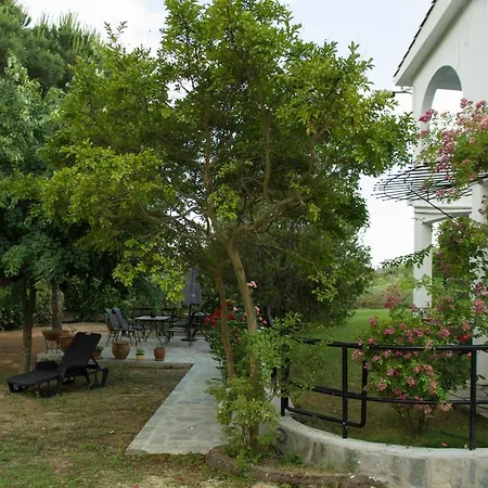 The L Villa Nea Peramos (Macedonia)