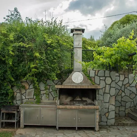 The L Villa Nea Peramos (Macedonia)